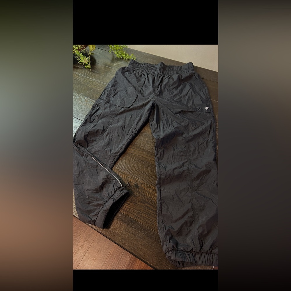 Women’s Fabletics Black Track Pants NWT